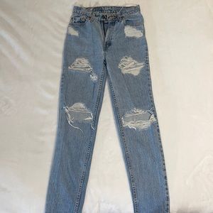 LEVIS- 512 Slim Fit Tapered Leg Jeans